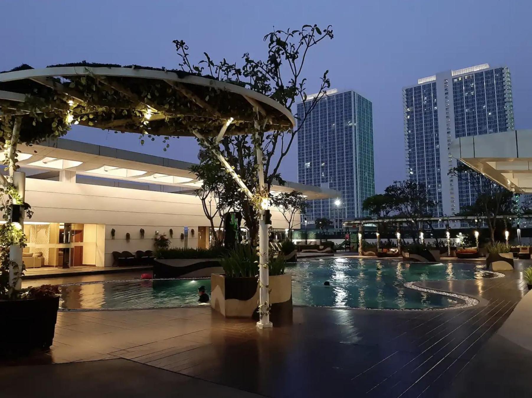 U Residence 2 Studio Apartment Pool View Tangerang Exterior foto